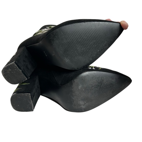 Floral Embroidered Black Ankle Boots, Size 39, faux suede, heels, like NEW - Picture 9 of 9